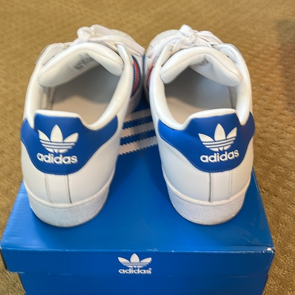 Men’s Adidas Superstar size 10 - Picture 6 of 8